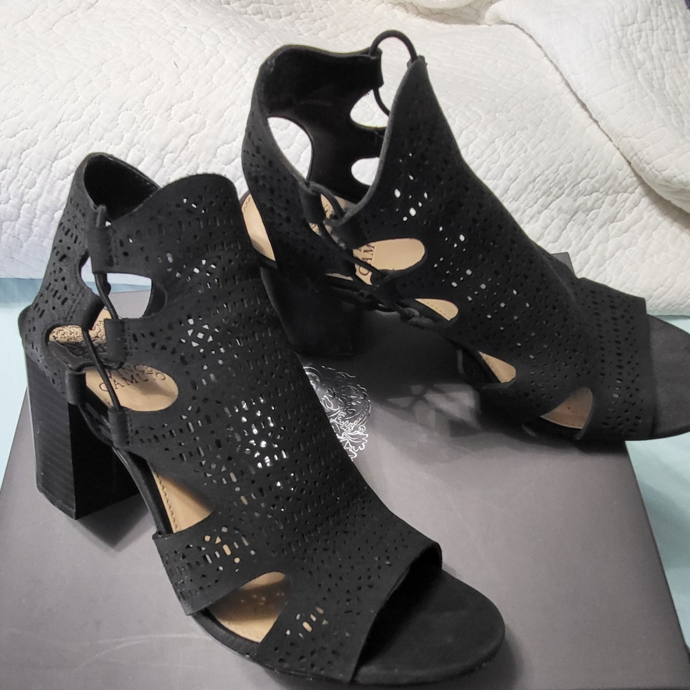 Vince Camuto Binta size 7.5